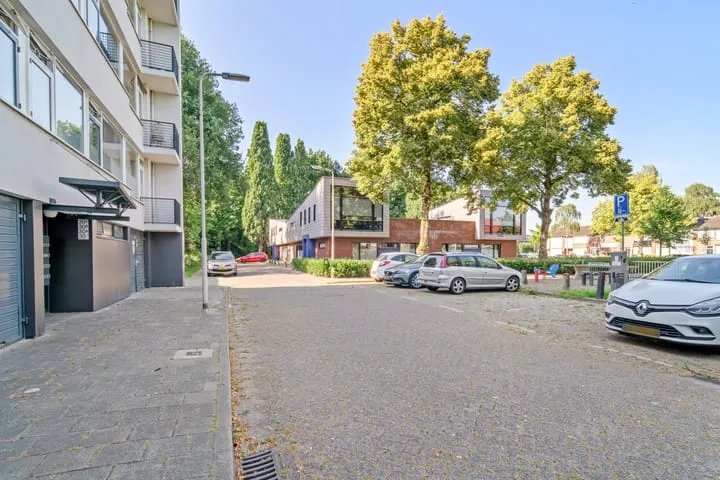 Jacob van Ruijsdaelstraat 34 b Roosendaal thumbnail 37
