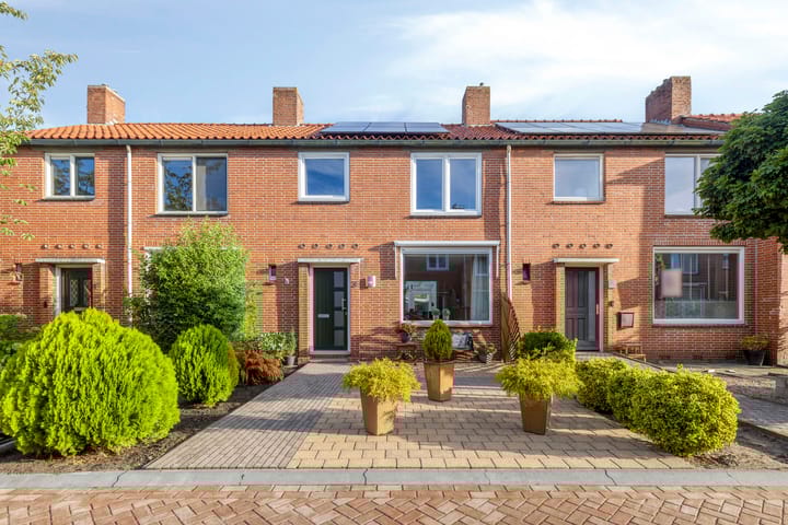 Jacob van Ruysdaelstraat 3 in Hoogezand Foto