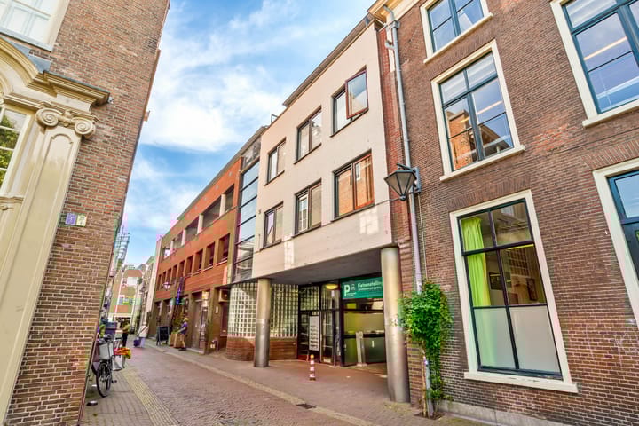 Jacobijnestraat 28 in Haarlem photo