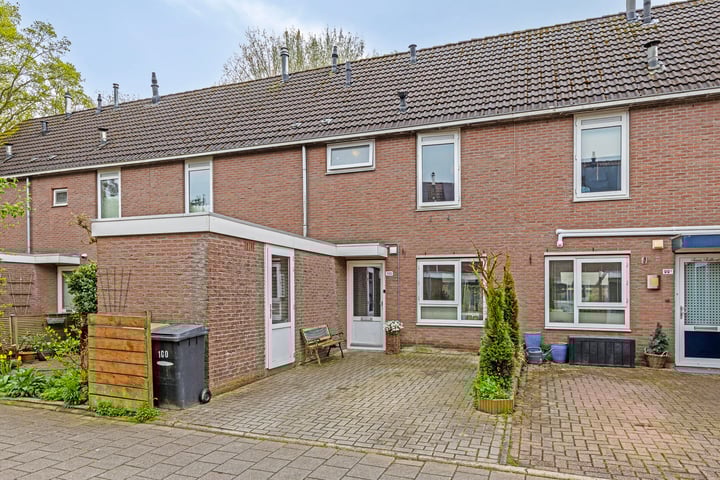 Jaltadaheerd 100 in Groningen Foto