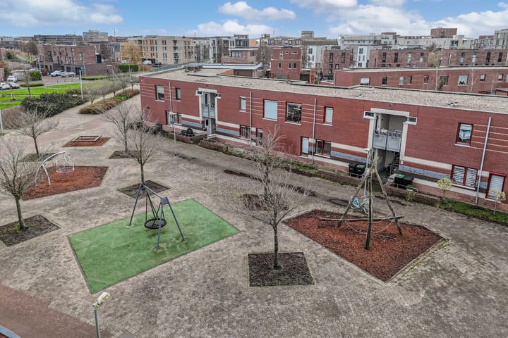 James Cookroute 47 in Almere photo