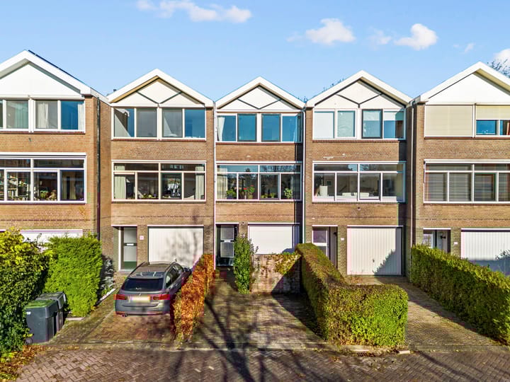 Jan Albert de Gravenlaan 34 in Zoeterwoude Foto