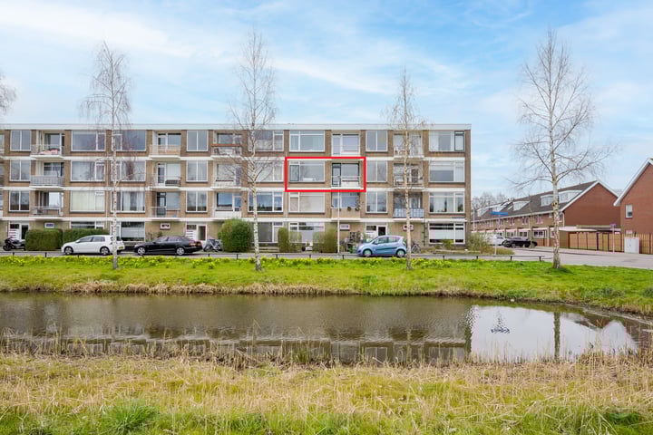 Jan van Goyenplantsoen 24 in Voorschoten photo
