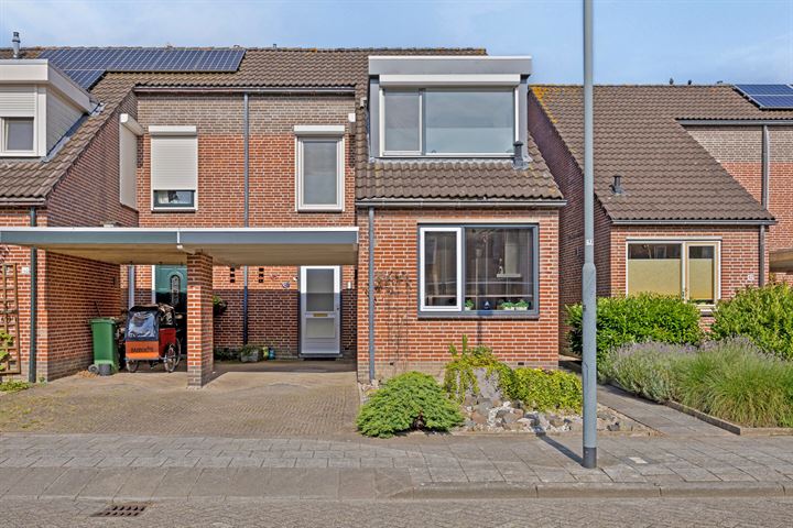 Photo of property Jan van Scorelstraat 44, Oosterhout
