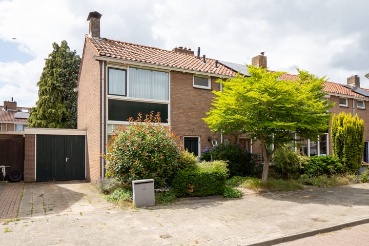 Jan van Zutphenstraat 17 in Enschede foto