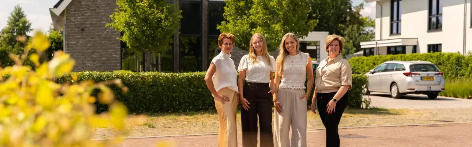 Team foto van Janssen & Van Dijk Garantiemakelaars