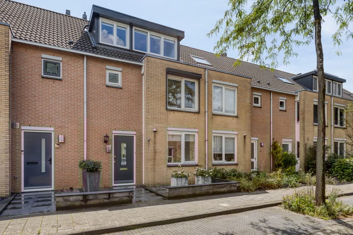 Japanstraat 46 en Alphen aan den Rijn foto