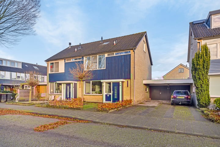 Jasmijnstraat 30 in Borne photo