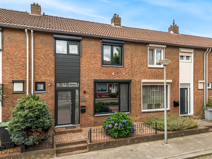 Javastraat 74 in Roermond Foto