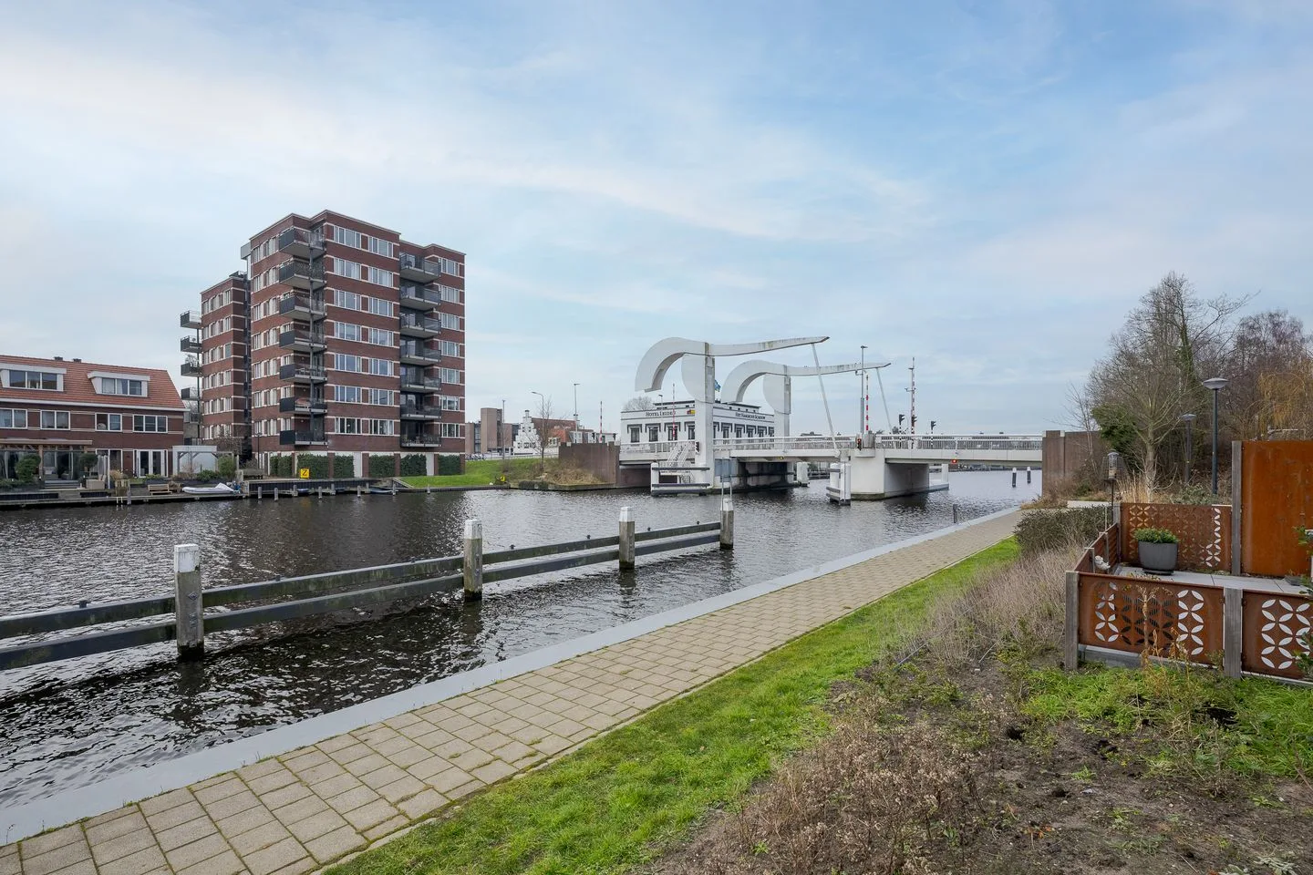 Jelena Bonnerpad 11 Leiden thumbnail 54