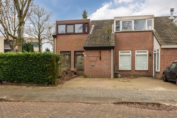 Jeneverbes 30 in Oss