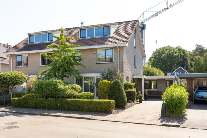 Jhr. van Sypesteynlaan 53c in Loosdrecht foto