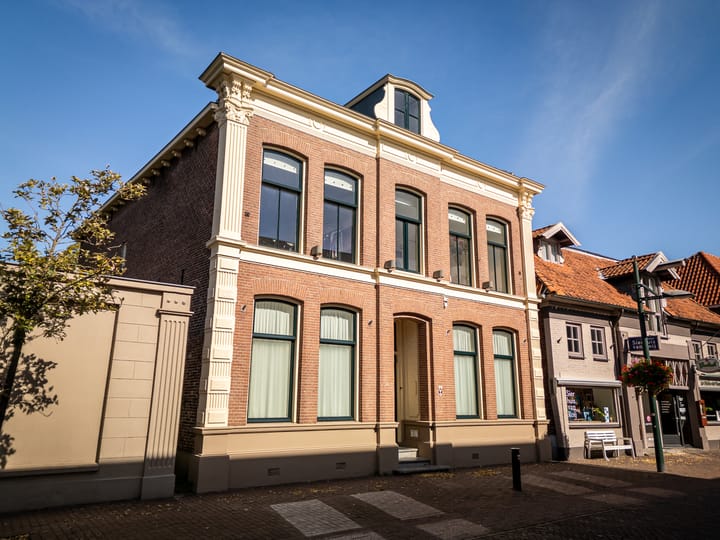 Jhr.von Heijdenstraat 11 in Haaksbergen photo