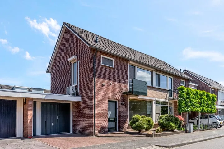 Johan van Kleefstraat 9 in Molenhoek