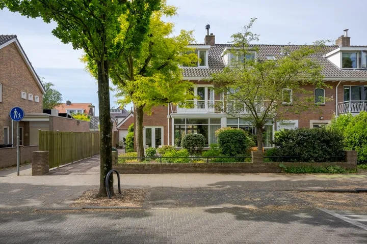 Johan Willem Frisolaan 23 Voorschoten