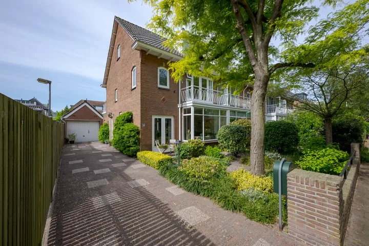 Johan Willem Frisolaan 23 Voorschoten foto 2