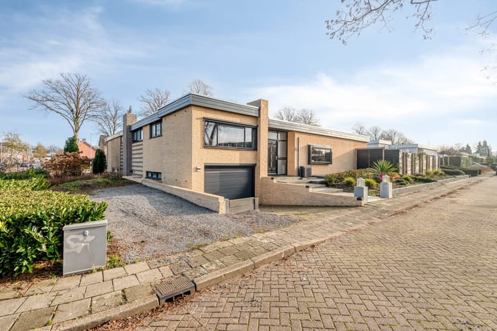 Johann Strauszstraat 10 in Halsteren Foto