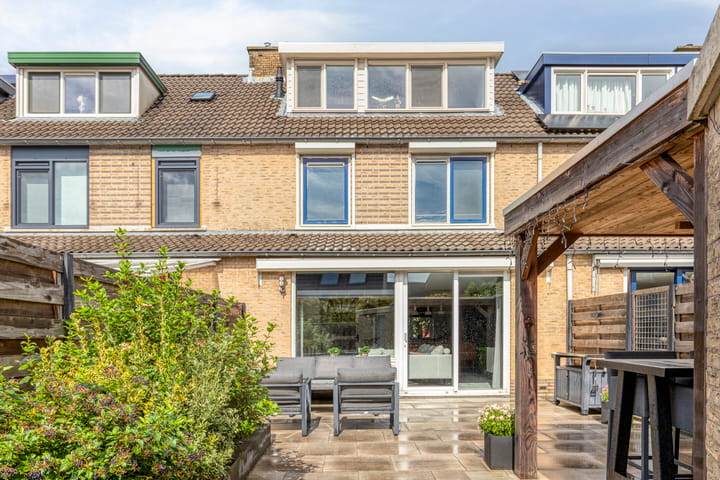 Johannes Chr. Bendorpstraat 6 in Hendrik-Ido-Ambacht Foto