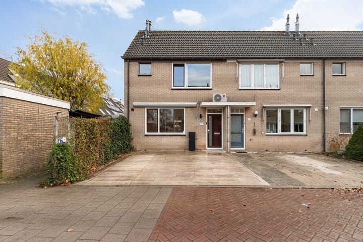 Joke Smit-erf 67 in Dordrecht