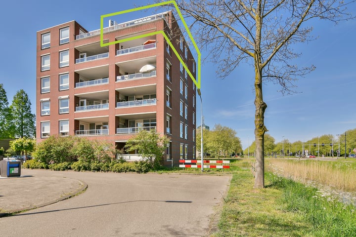 Joke Smitstraat 110 in Hoofddorp photo
