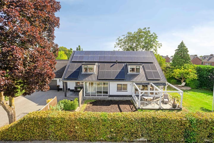 Joost van den Vondelstraat 1 in Kesteren Foto