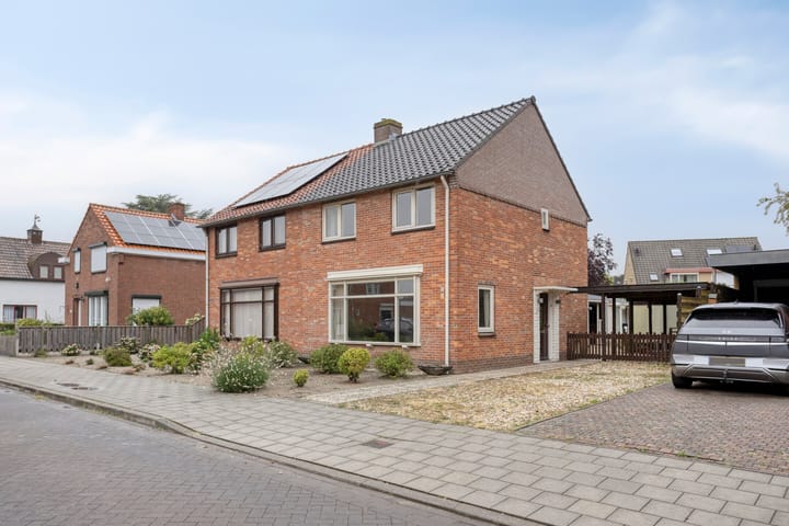 Jos Everaardstraat 39 in Sint Jansteen Foto