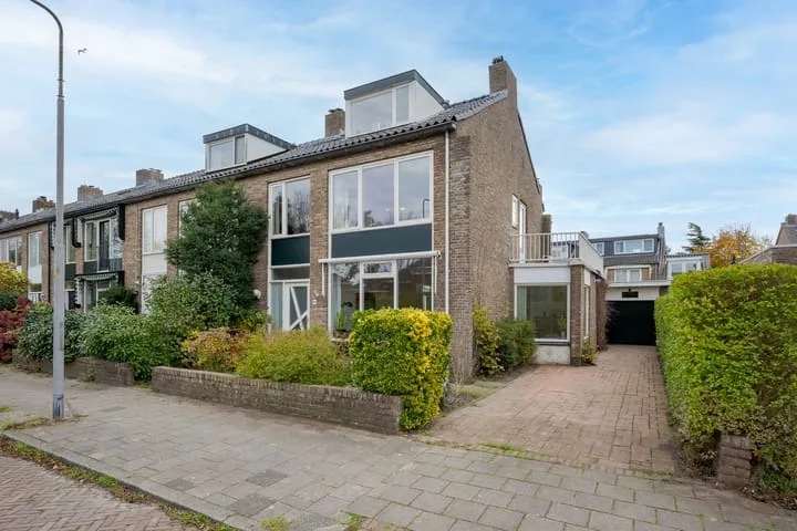 Juliana van Stolberglaan 64 Voorschoten