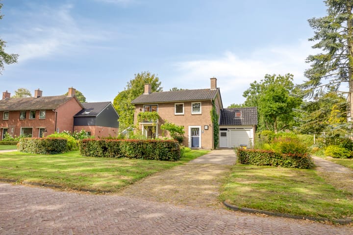 Julianalaan 13 in Gieten Foto