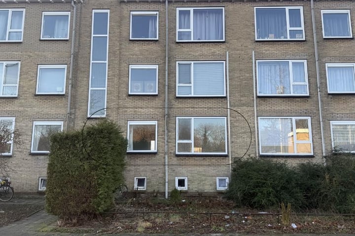 Julianalaan 81 in Leeuwarden photo