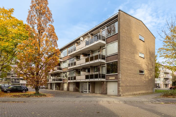 Julianaplantsoen 153 in Diemen photo