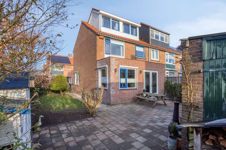 Julianastraat 12 in Ouderkerk aan den IJssel