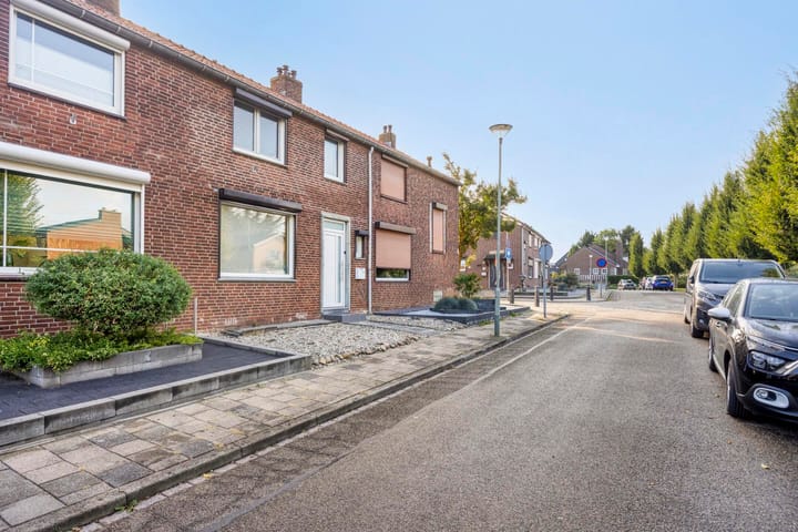 Julianastraat 12 in Puth