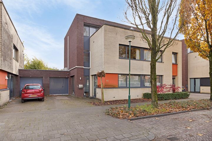 Julianastraat 66 in Made Foto