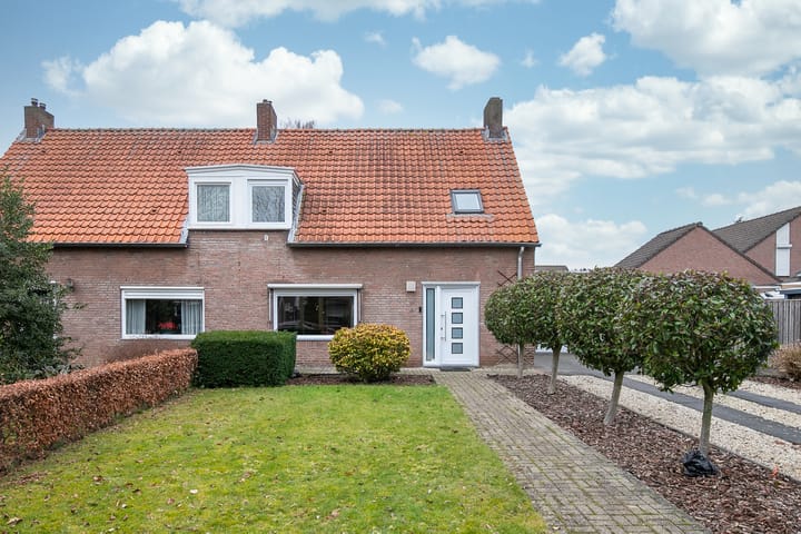 Jupiterstraat 19 in Geleen