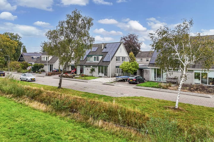 Jupiterstraat 6 in Sint Nicolaasga Foto