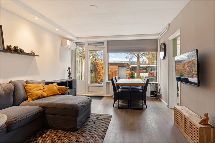 Justus van Effenlaan 34 in Waddinxveen photo