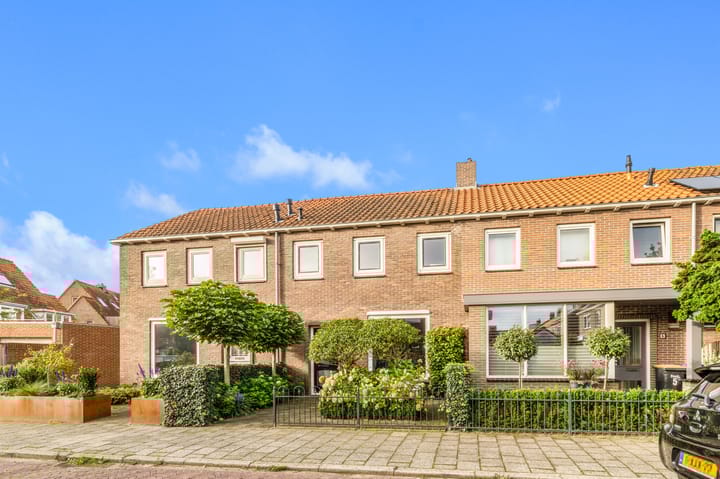 JW van Veenstraat 3 in Heemskerk foto
