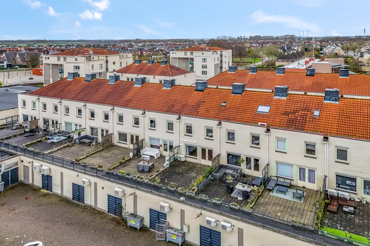 Kamperfoelie 36 in Tiel Foto