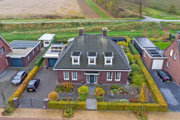 Photo of property Kamperfoeliestraat 36, 's-Gravenpolder