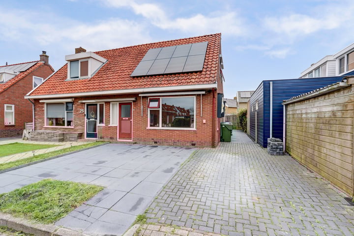 Kanaalstraat 27 in Grou