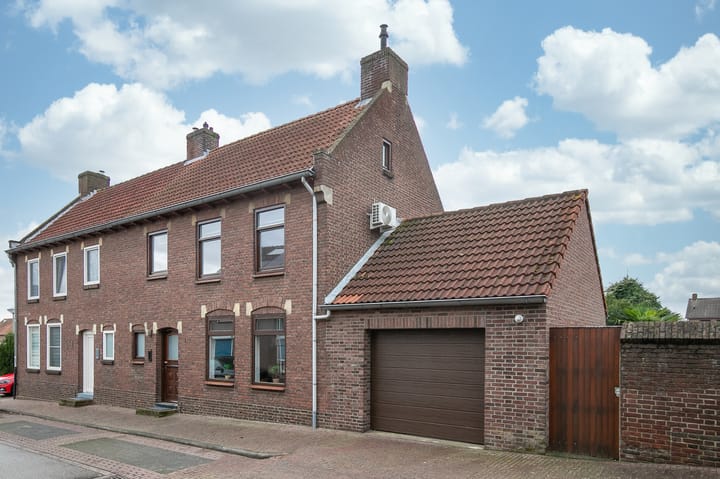 Photo of property Kapelaan Hermkensstraat 3, Montfort