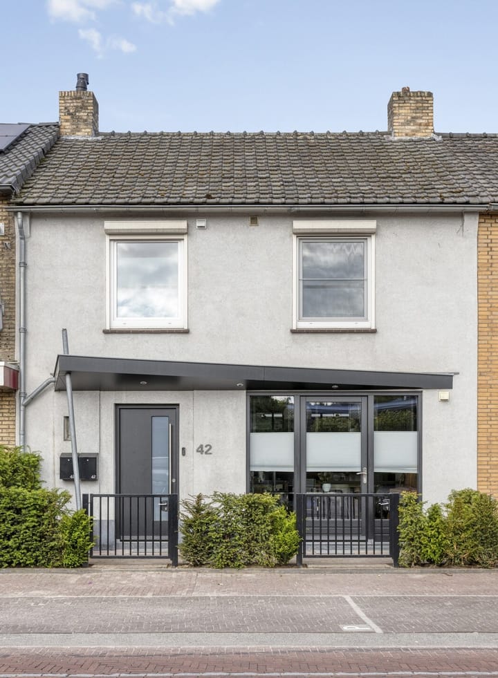 Kapelstraat 42a en Heeze foto