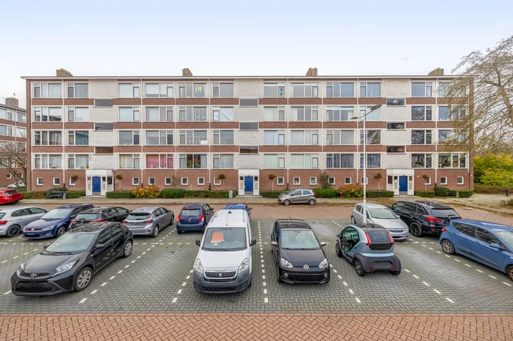 Karel Doormanlaan 121 in Zoetermeer photo