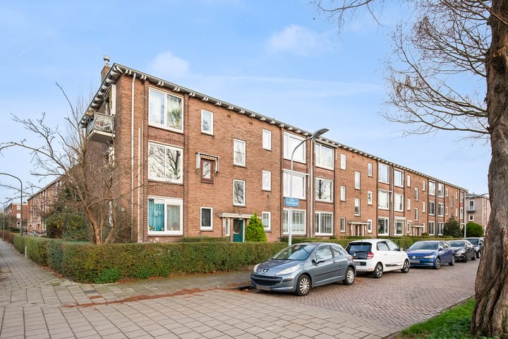 Photo of property Karel Doormanlaan 132, Haarlem