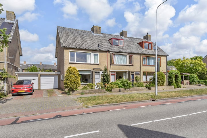 Karel Doormanlaan 38 in Voorschoten foto