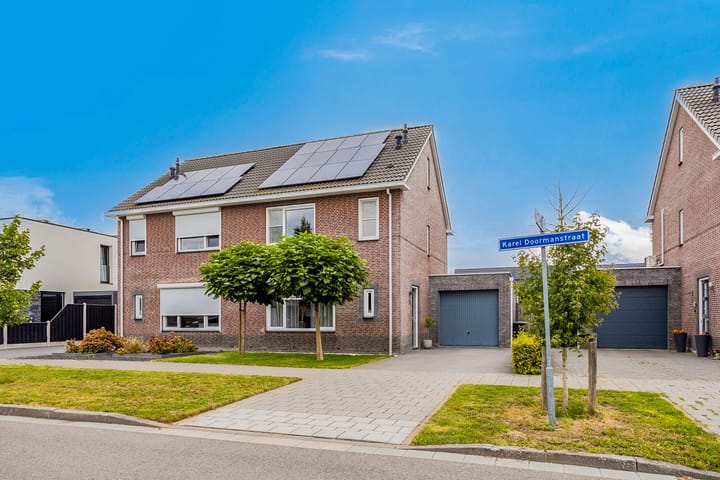 Karel Doormanstraat 25 en Kloosterzande foto