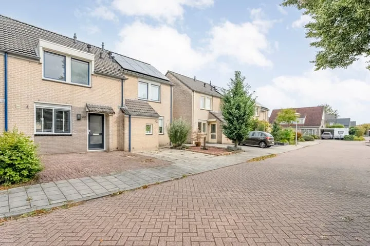 Karel Schaapstraat 20 Vriezenveen foto 2