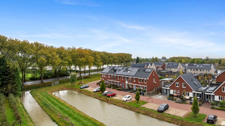 Karmijn 44 in Winssen Foto