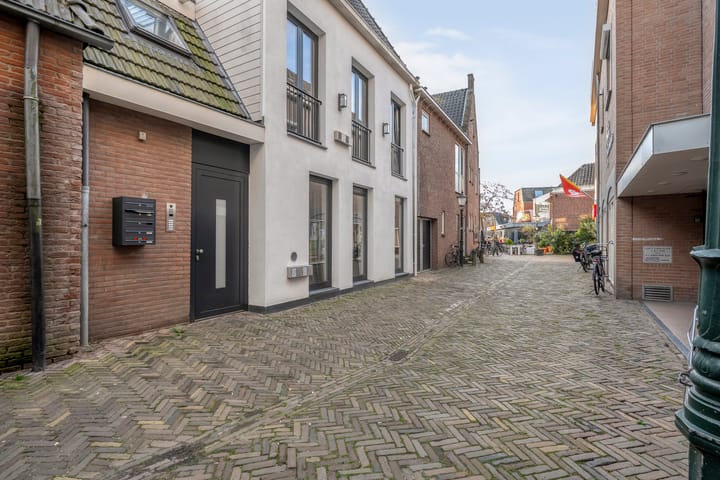 Karnemelkstraat 7 en Ommen foto