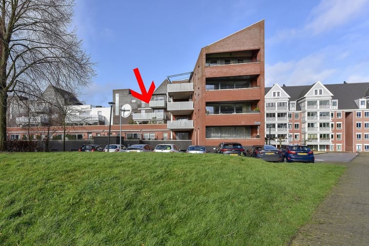 Karperkuilkade 12 in Hoorn